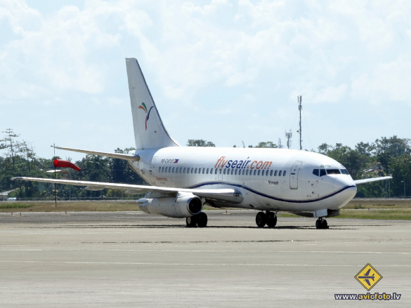 Boeing 737-2T4C/Adv